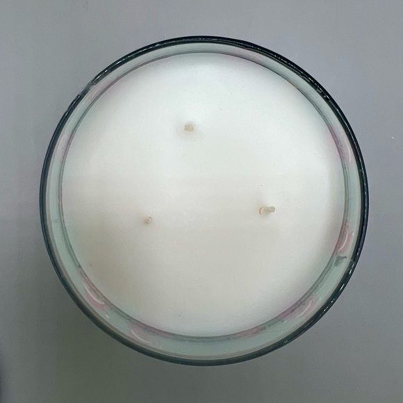 Bath & Body Works Holiday Fresh Balsam 3 Wick Candle with Box - Picture 7 of 8